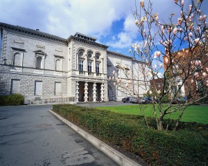 Museum gallery building